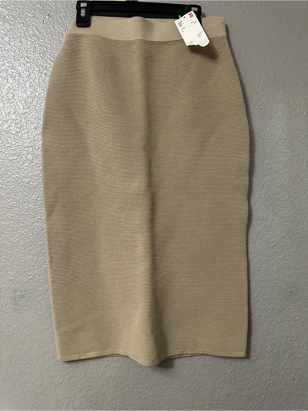 Uniqlo Beige Ribbed Knit Pencil Skirt size small NWT
